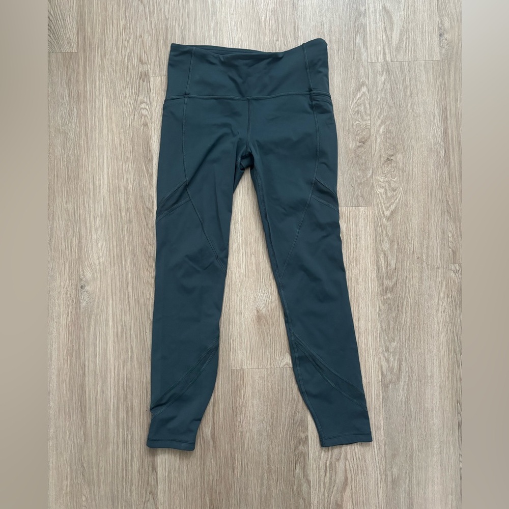 Lululemon pants green 6 stash pockets mesh